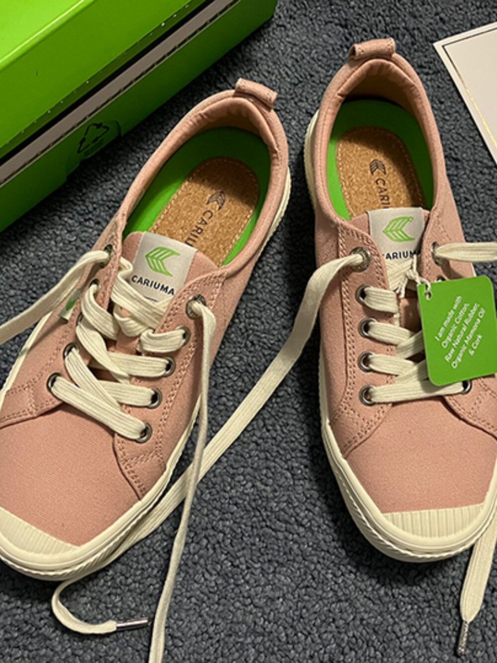 Cariuma Pink OCA Low Sneakers